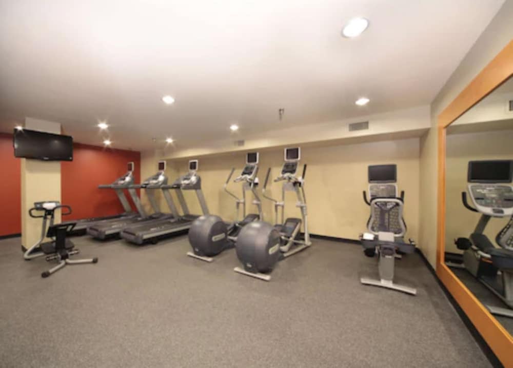 Hilton Garden Inn Pittsburgh University Place - photo 18