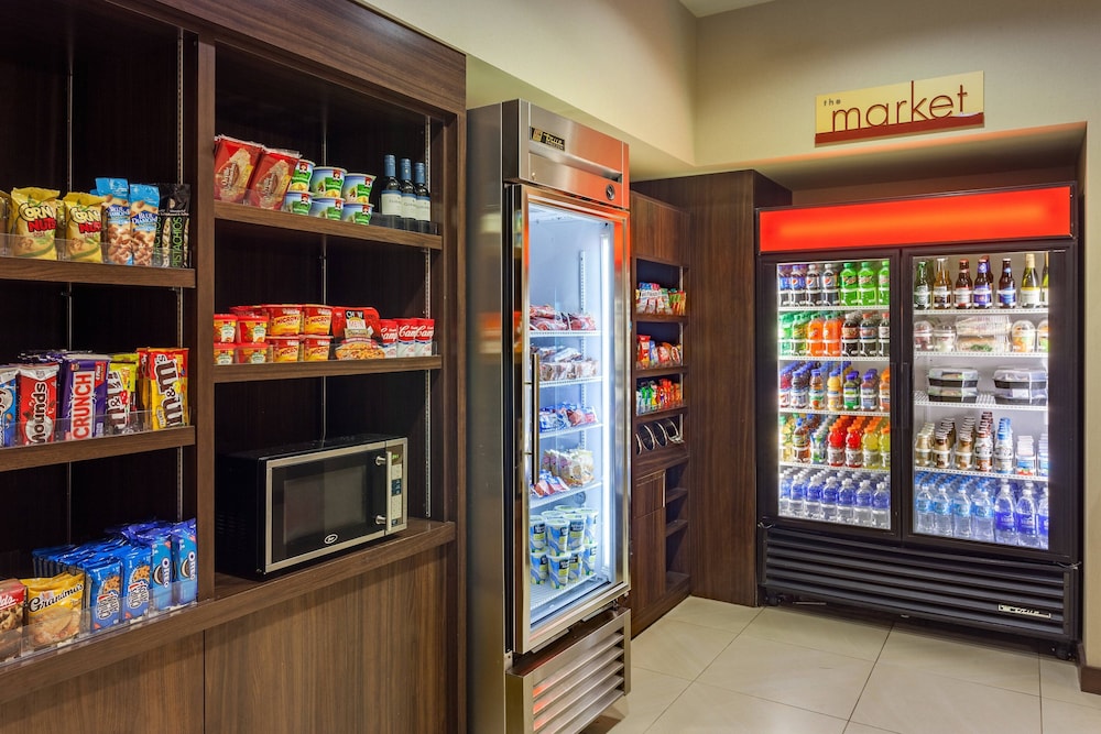 Courtyard by Marriott Miami Airport - photo 24
