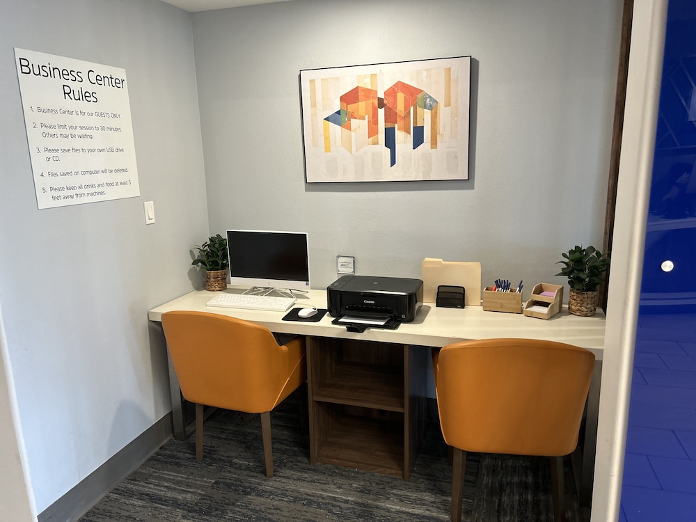 Holiday Inn Express & Suites Alice by IHG - photo 29