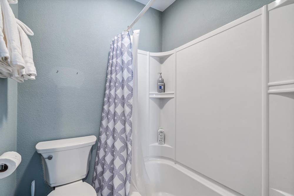 Cinnamon Bear Creekside Inn - photo 41