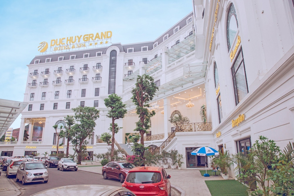 Duc Huy Grand Hotel & Spa — 4-Star Luxury Hotel in Lao Cai, Vietnam
