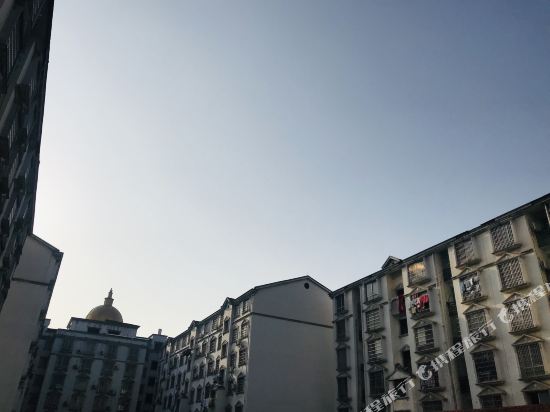 Hlk - carbon neutral hotel in Unknown City