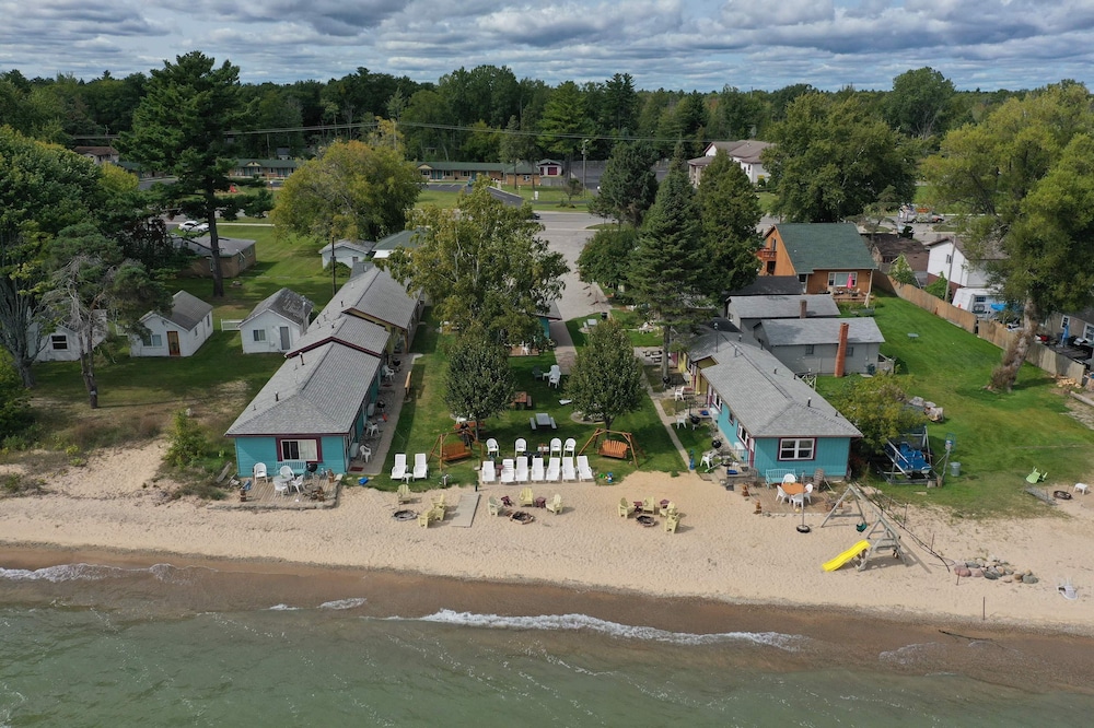 Paradise Beach Resort — hotel in East Tawas