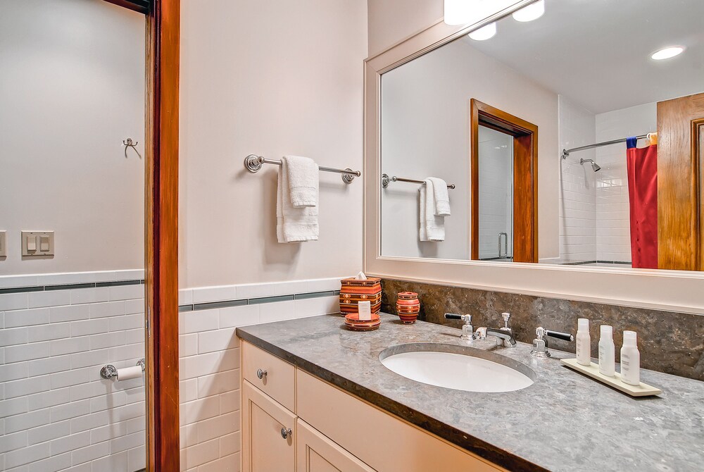 Highlands Slopeside by East West Hospitality - photo 318
