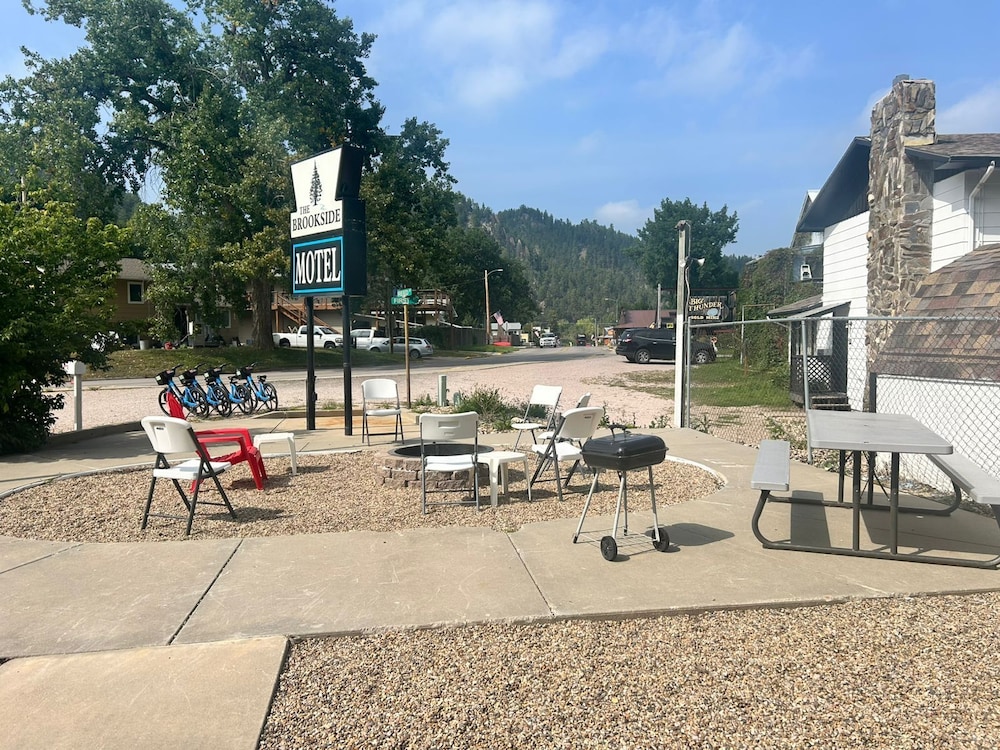 The Brookside Motel Keystone Near Mt Rushmore - photo 18