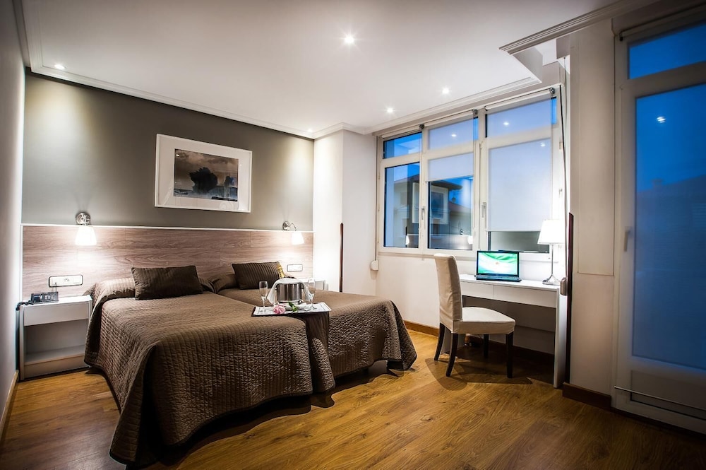 Hotel Don Pepe Ria in Ribadesella, Spain