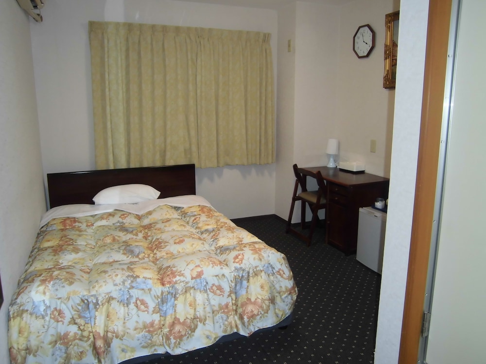 Sunshine Hotel - carbon neutral hotel in Shingu