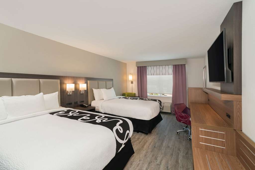 La Quinta Inn & Suites by Wyndham Mobile - photo 31
