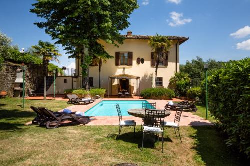 Casa Vacanze Villa il Castellaccio — 4-Star Luxury Hotel in Greve In Chianti, Italy