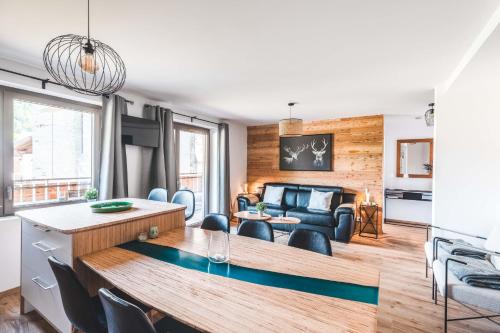Flat Le Renne Blanc in the Center of Praz Sur Arly — hotel in Praz-Sur-Arly