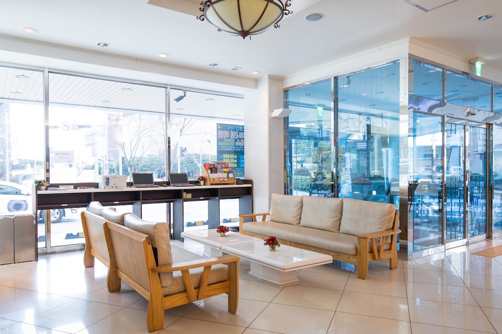 Toyoko Inn Busan Haeundae — hotel in Busan