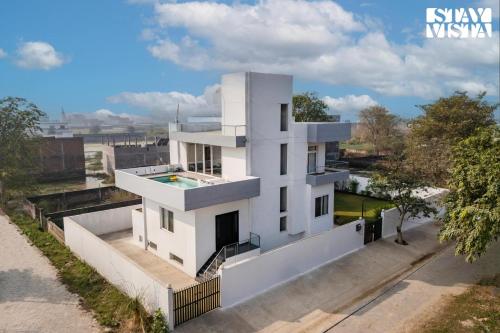 StayVista at NeerVana with BBQ Bonfire Alfresco dining in Kanpur, India