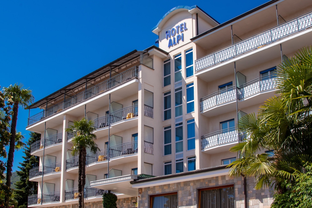 Hotel Alpi - carbon neutral hotel in Baveno