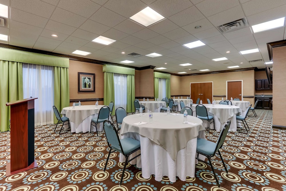 Hampton Inn & Suites Swansboro Near Camp Lejeune - photo 53