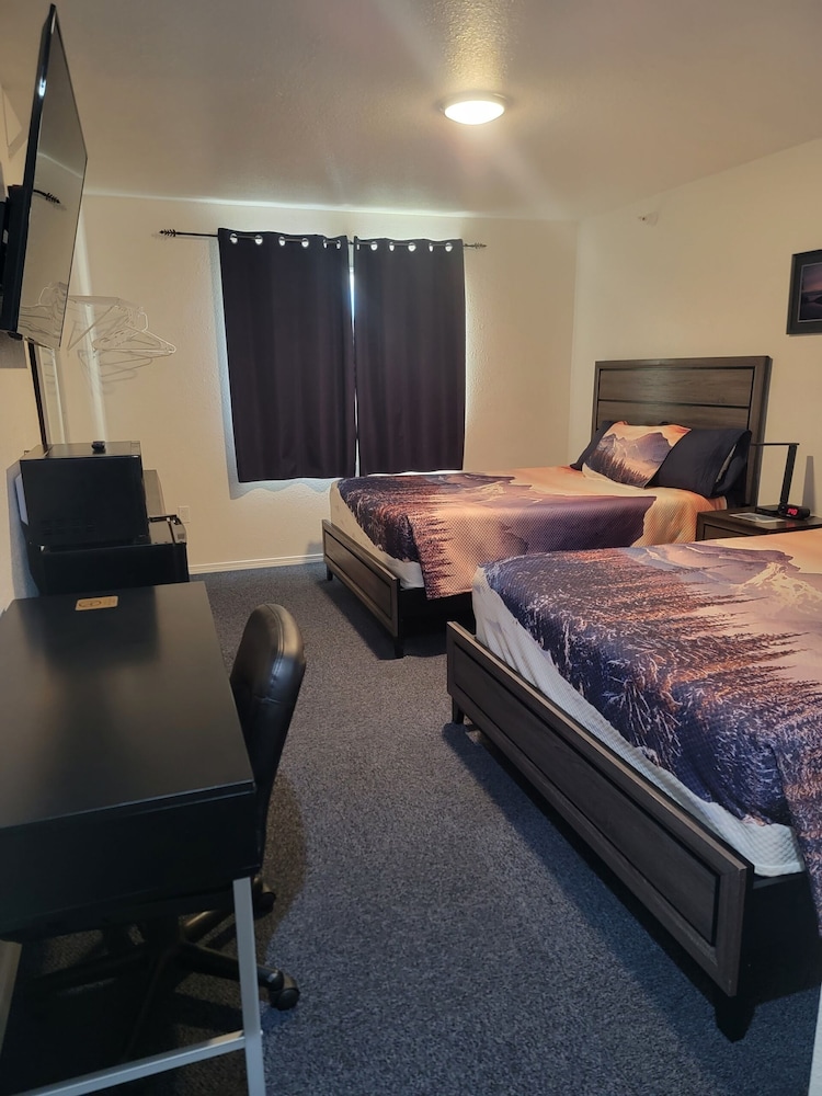 Eagle Bay Inn - photo 7