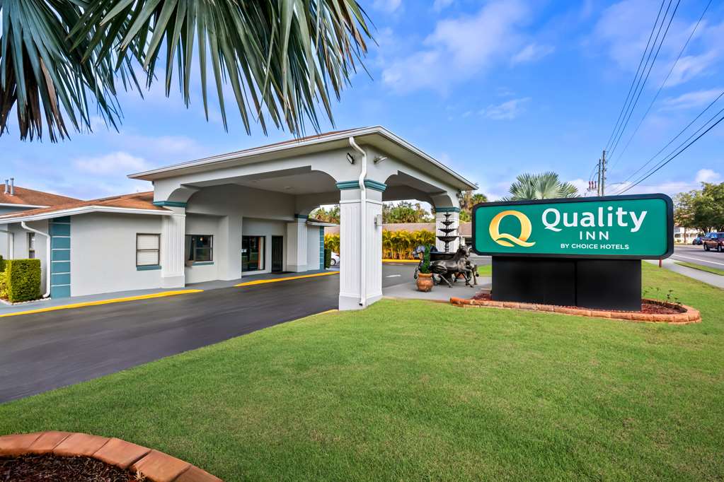 Quality Inn near Blue Spring in Orange, United States