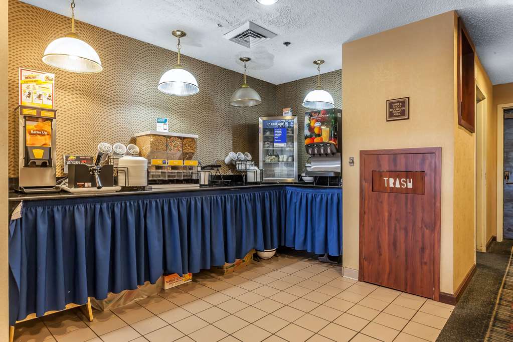 Comfort Inn Cleveland Airport - photo 21
