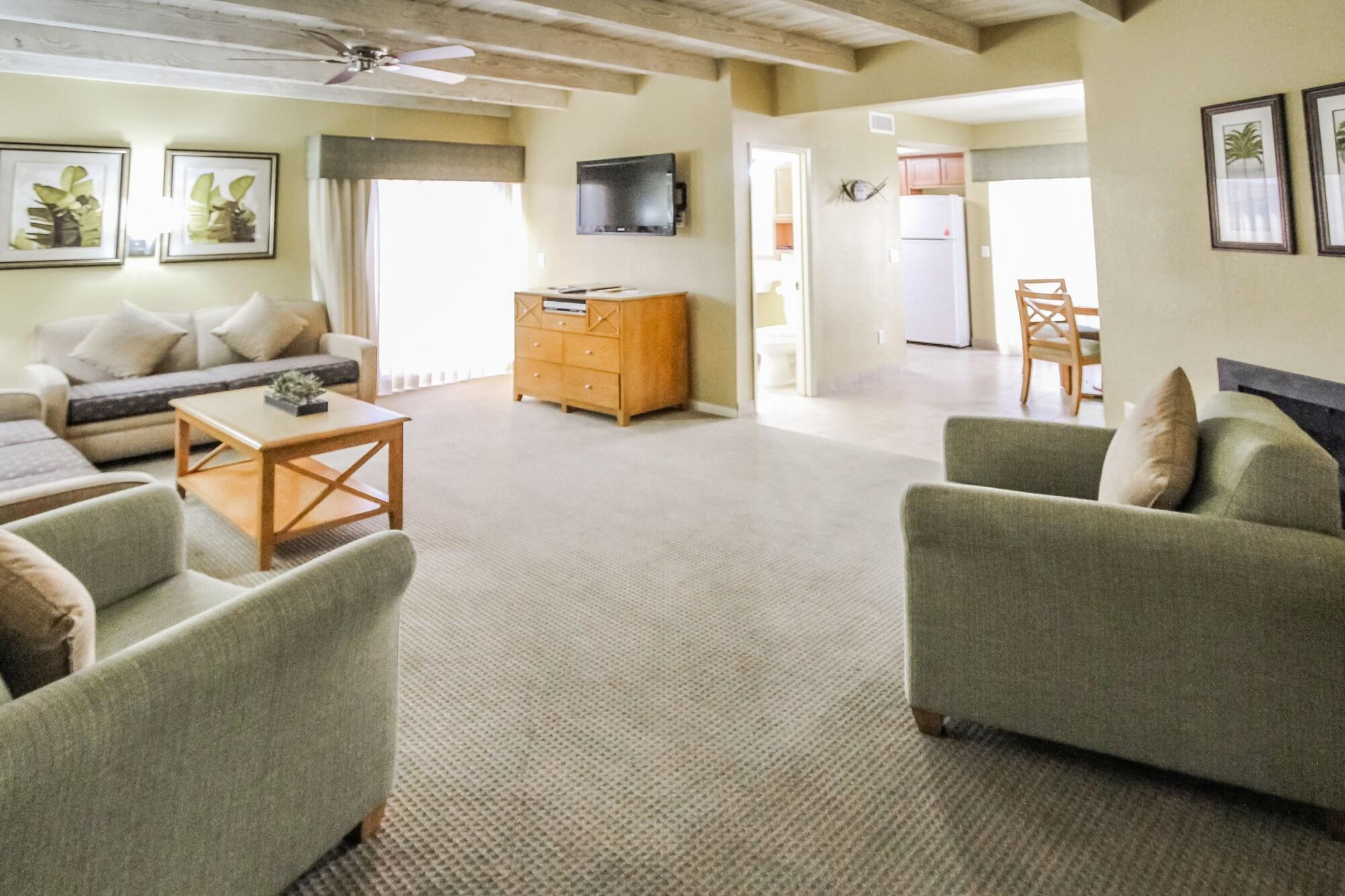 Desert Isle Resort - photo 21