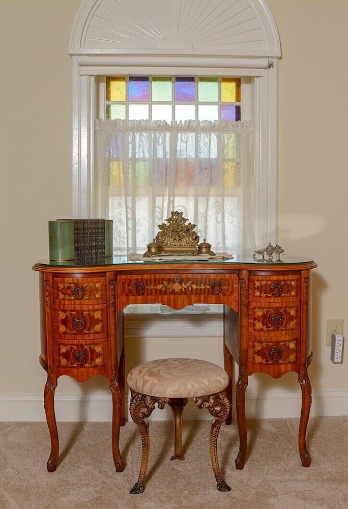 The Towers Bed & Breakfast - photo 21