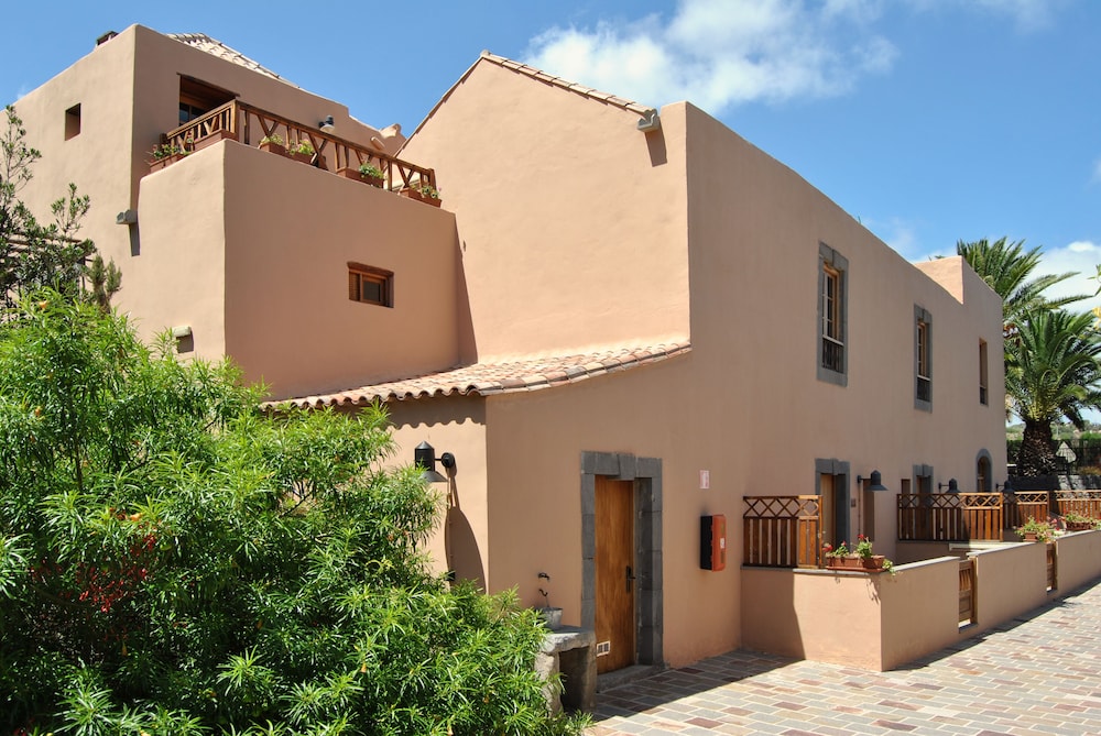 Hotel Rural El Mondalón — 4-Star Luxury Hotel in Las Palmas De Gran Canaria, Spain