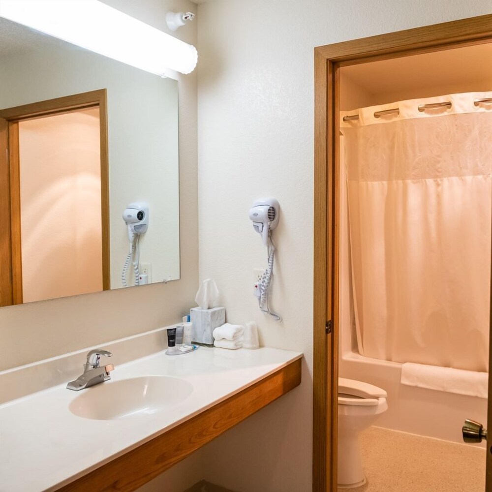 Guardian Inn - photo 32