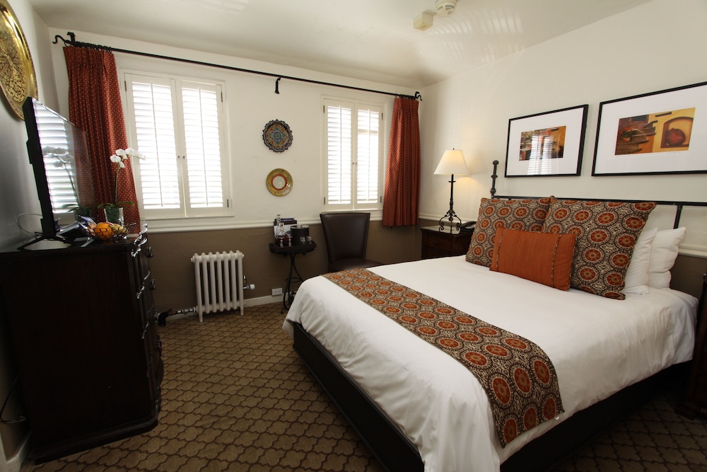 Cypress Inn - photo 20