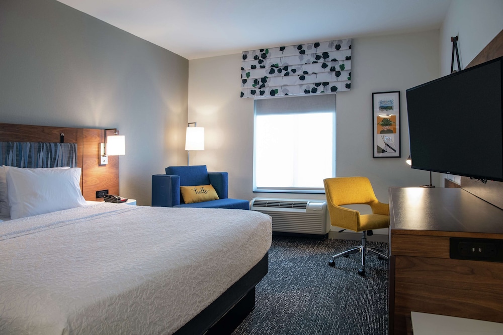 Hampton Inn & Suites Los Angeles Sherman Oaks - photo 19