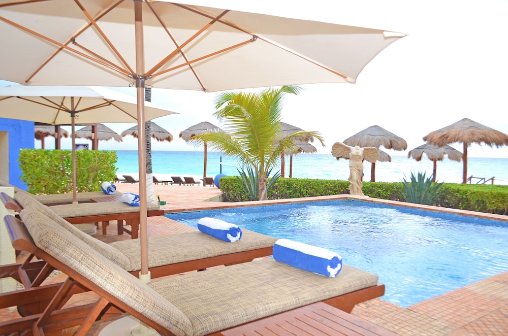 Club Regina Cancun
