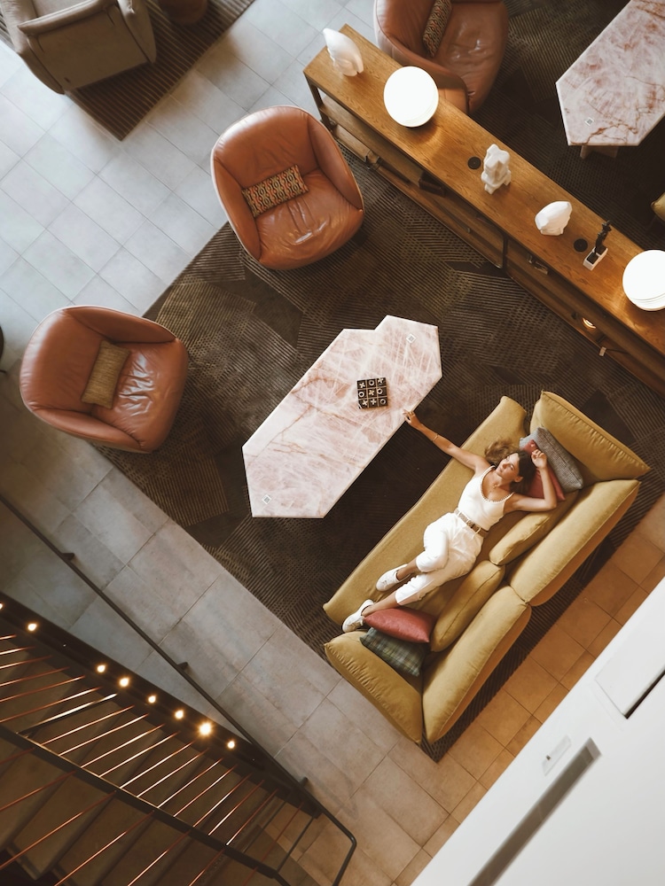 The Clancy Autograph Collection by Marriott - photo 14