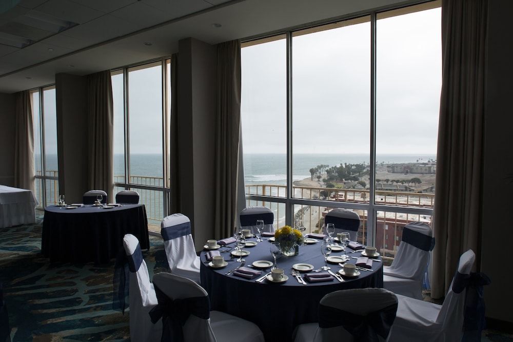 Crowne Plaza Ventura Beach by IHG - photo 146