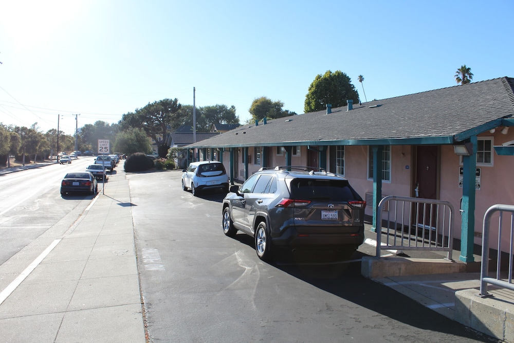 Riverside Inn & Suites Santa Cruz - photo 69