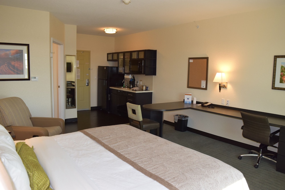 Candlewood Suites Monahans by IHG - photo 17