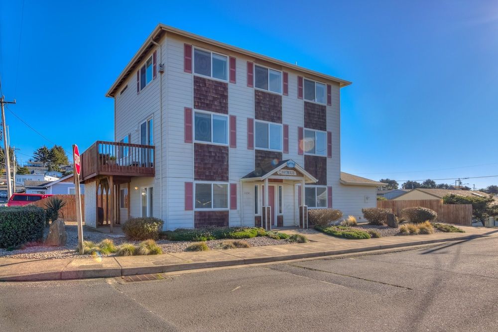 Once Upon a Tide — 4-Star Luxury Hotel in Lincoln, United States