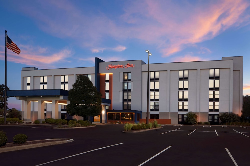 Hampton Inn Evansville - photo 34