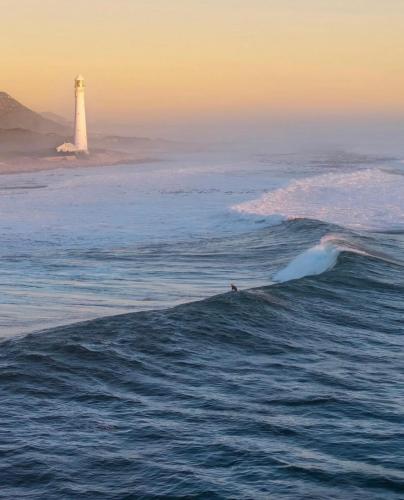 Lighthouse Beach cottage