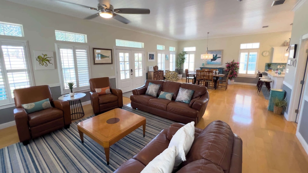 121 Snapper by the Sea — 4-Star Luxury Hotel in South Padre Island, United States