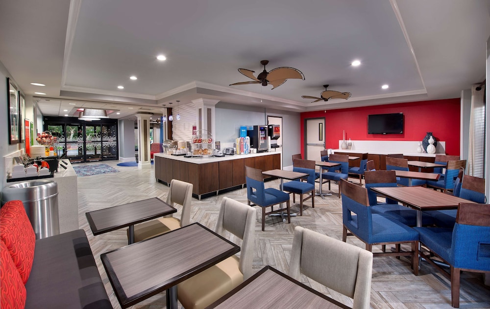 Hampton Inn Naples I 75 - photo 21