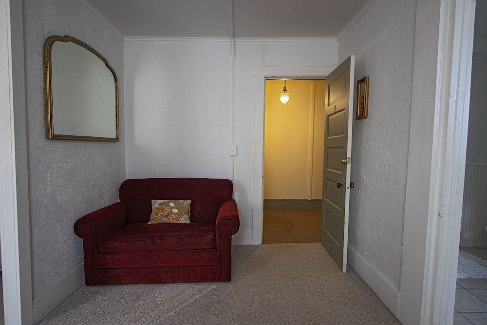 The Woodbine Inn - photo 31