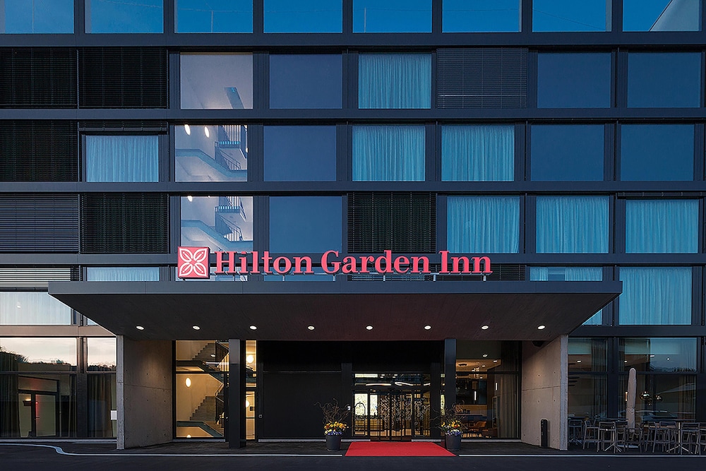 Hilton Garden Inn Zurich Limmattal — 4-Star Luxury Hotel in Spreitenbach, Switzerland