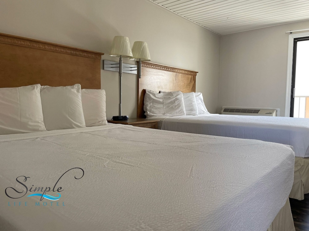 Simple Life Motel - photo 17