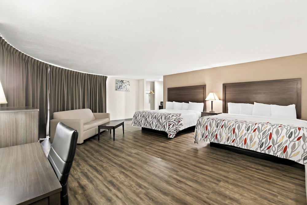 Red Roof Inn & Suites Duncan - photo 11