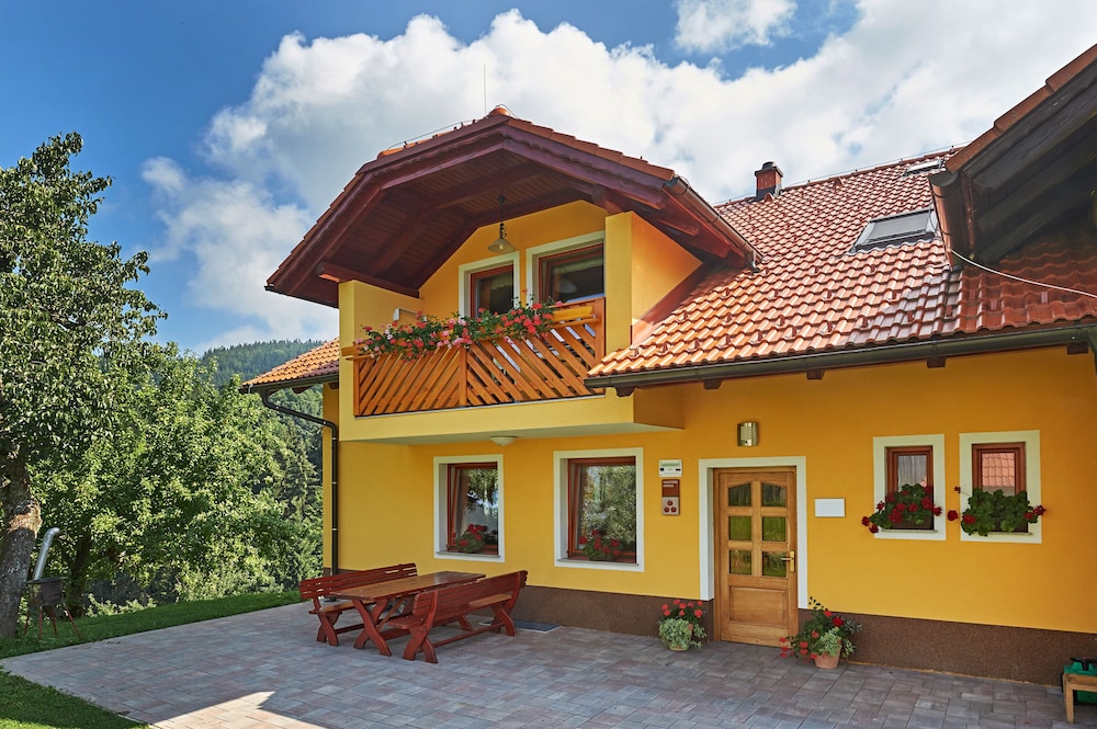 Apartments Tourist Farm Gradisnik 12816387 — Prevalje