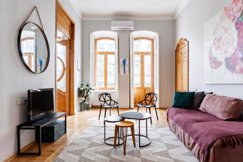 Cozy Home — 4-Star Luxury Hotel in Tbilisi, Georgia