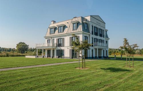 Cozy Apartment In Kamperland With Wifi — 5-Star Luxury Hotel in Kamperland, Netherlands