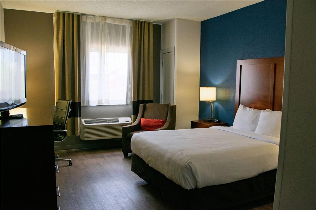 Comfort Inn & Suites Coralville Iowa City near Iowa River Landing - photo 22
