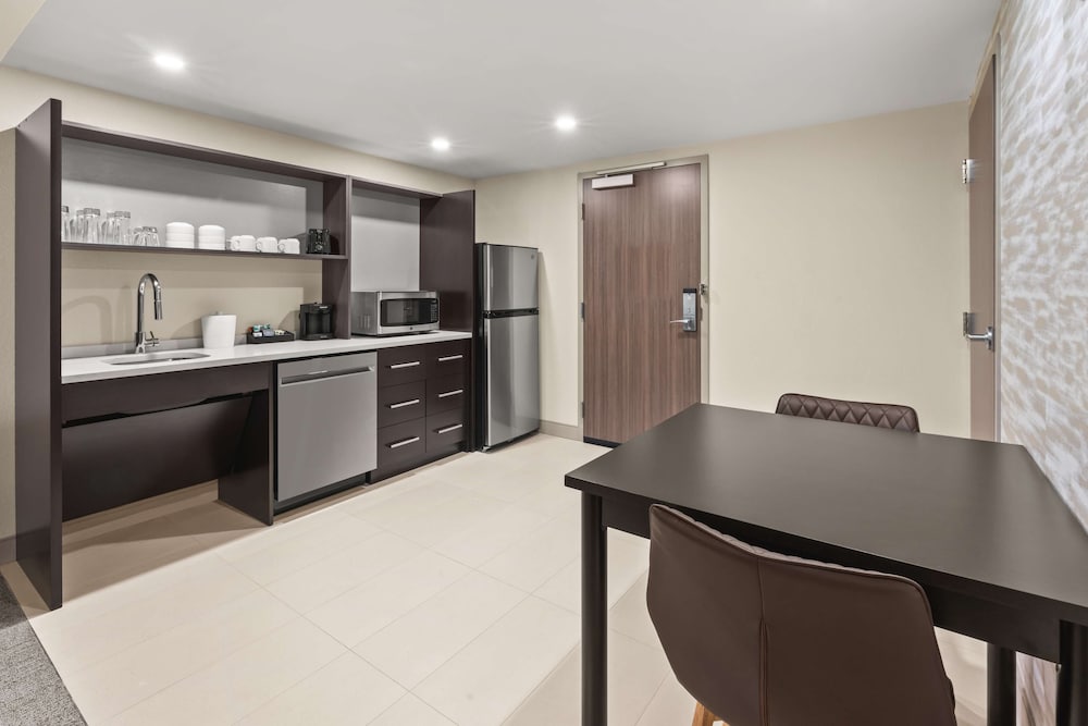 Home2 Suites by Hilton North Conway - photo 37