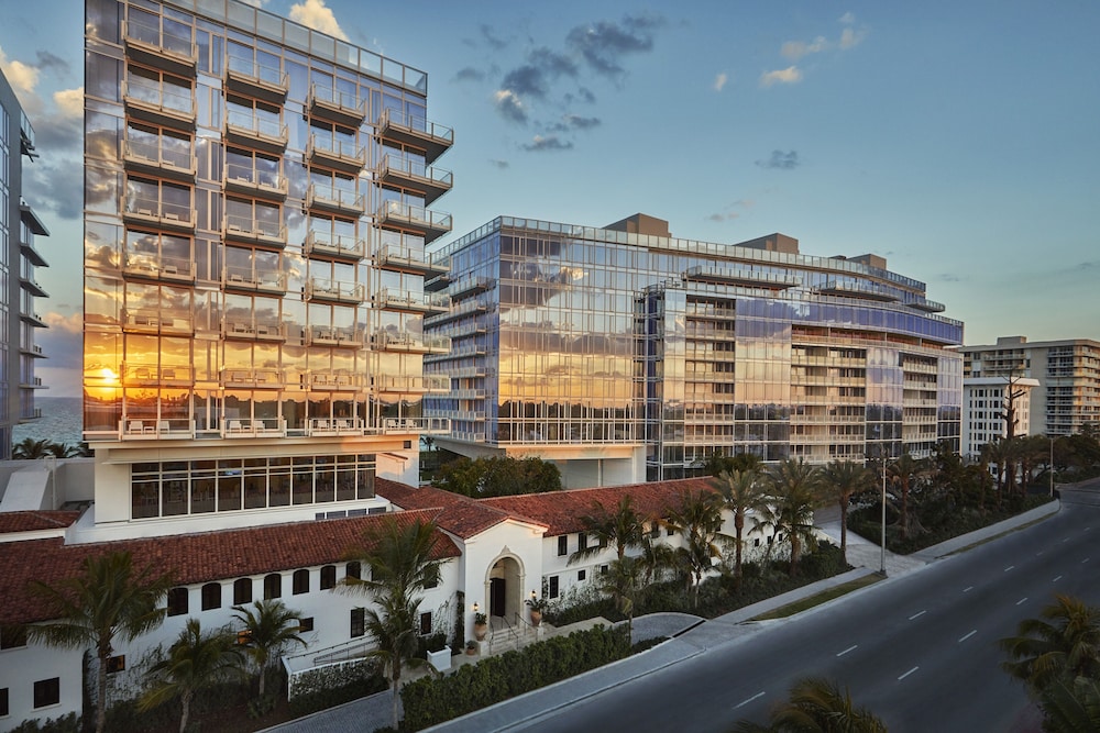 Four Seasons Hotel at The Surf Club - photo 79
