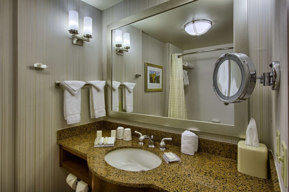 Hilton Garden Inn Durham University Medical Center - photo 25