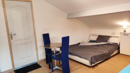 Charmant Studio Pour Une Ou Deux Personnes — hotel in La Courneuve