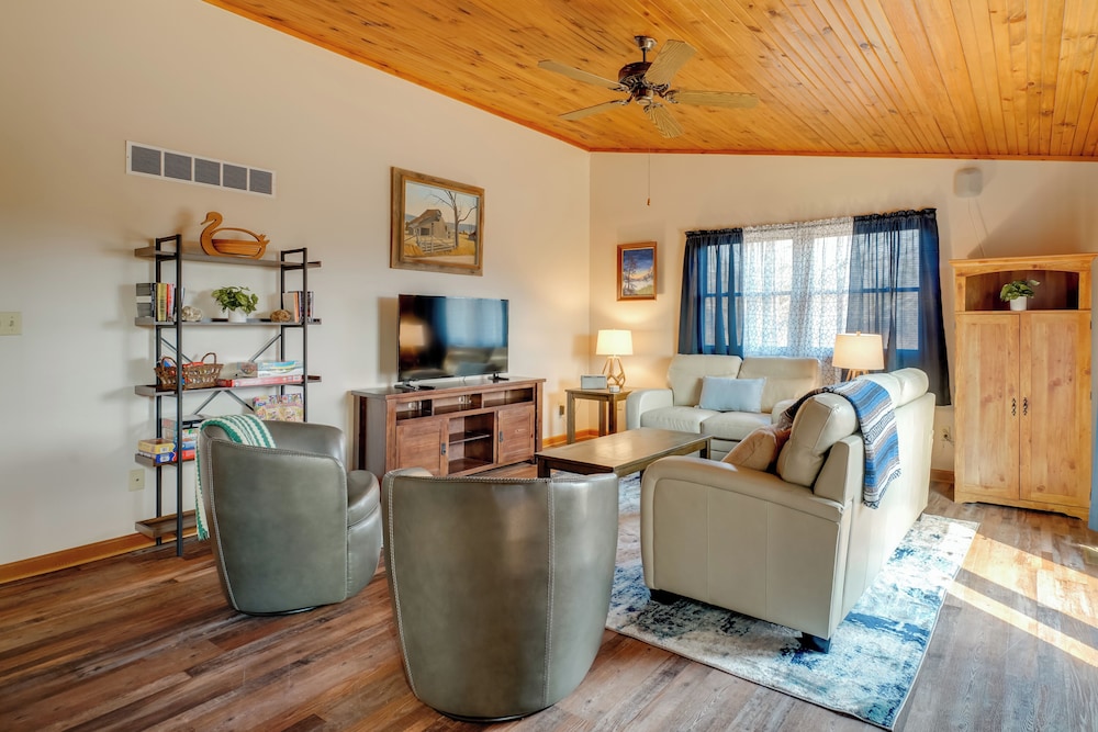 Cozy Belgrade Cottage W Wood Burning Stove 19694297 — Belgrade